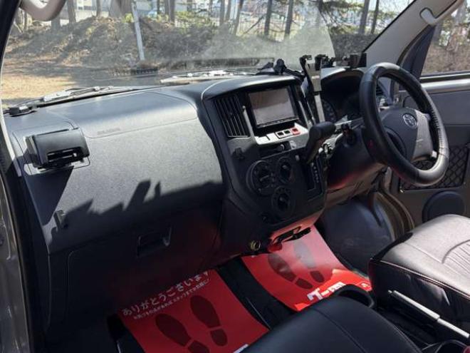 タウンエースバン1.5 GL 4WD　バックカメラ　エアコン　ドライブレコーダー　ETC　パワステ　パワーウィンドウ　ABS　キーレスエントリー　ベッドキット　寒冷地仕様　全塗装済 1500