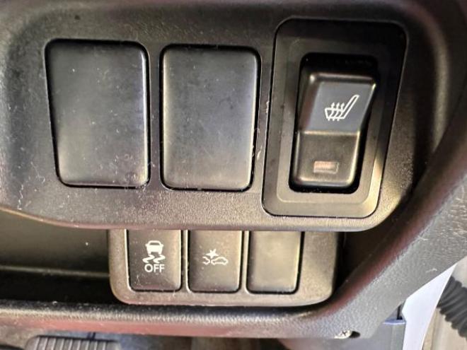 デイズ4WD ハイウェイスターX  Vセレクション　セーフティII  衝突軽減ブレーキ　横滑り防止　フルセグナビテレビ　アラウンドビュー　バックカメラ　Bluetooth シートヒーター 4WD 660 5Dr