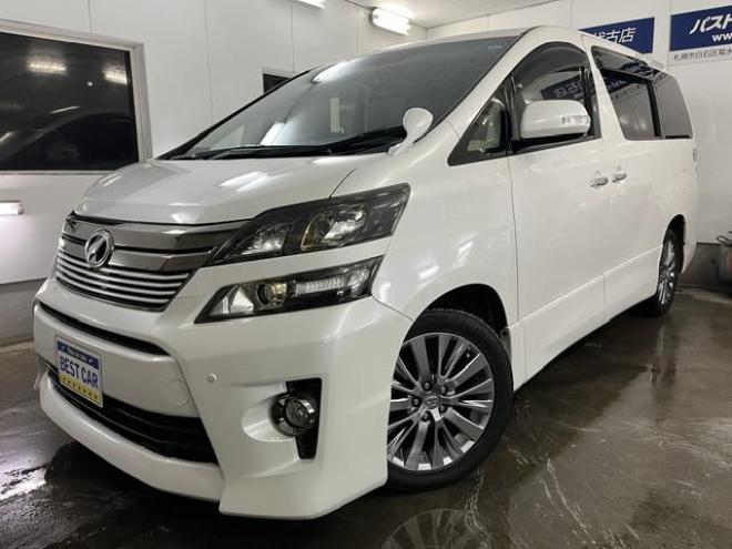 ヴェルファイア２．４Ｚ　ゴールデンアイズII　本州仕入　ワンオーナー　最終後期型　禁煙車　純正ブラックハーフレザーシート　ストラーダナビ　地デジ　ＤＶＤ再生　Ｂｌｕｅｔｏｏｔｈ　リアフリップダウンモニター　両側パワースライドドア　パワーバックドア 4WD 2400 5Dr