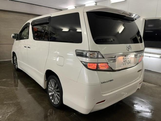 ヴェルファイア２．４Ｚ　ゴールデンアイズII　本州仕入　ワンオーナー　最終後期型　禁煙車　純正ブラックハーフレザーシート　ストラーダナビ　地デジ　ＤＶＤ再生　Ｂｌｕｅｔｏｏｔｈ　リアフリップダウンモニター　両側パワースライドドア　パワーバックドア 4WD 2400 5Dr