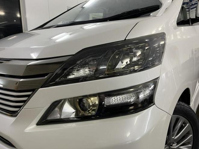ヴェルファイア２．４Ｚ　ゴールデンアイズII　本州仕入　ワンオーナー　最終後期型　禁煙車　純正ブラックハーフレザーシート　ストラーダナビ　地デジ　ＤＶＤ再生　Ｂｌｕｅｔｏｏｔｈ　リアフリップダウンモニター　両側パワースライドドア　パワーバックドア 4WD 2400 5Dr