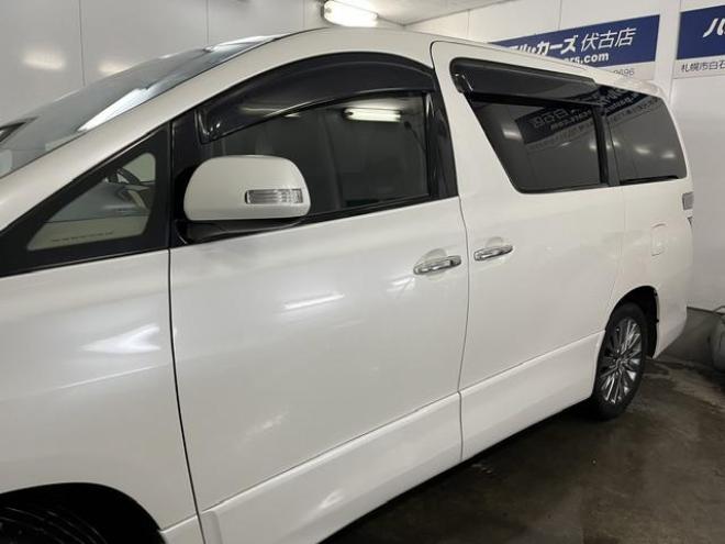 ヴェルファイア２．４Ｚ　ゴールデンアイズII　本州仕入　ワンオーナー　最終後期型　禁煙車　純正ブラックハーフレザーシート　ストラーダナビ　地デジ　ＤＶＤ再生　Ｂｌｕｅｔｏｏｔｈ　リアフリップダウンモニター　両側パワースライドドア　パワーバックドア 4WD 2400 5Dr