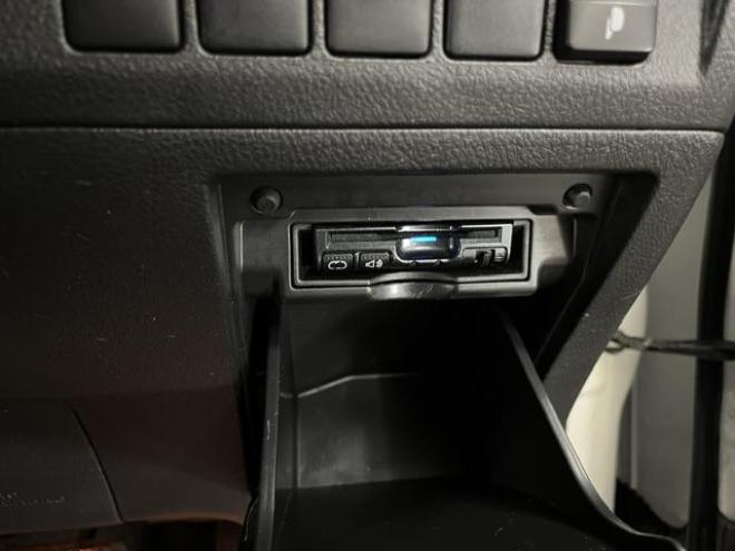 ヴェルファイア２．４Ｚ　ゴールデンアイズII　本州仕入　ワンオーナー　最終後期型　禁煙車　純正ブラックハーフレザーシート　ストラーダナビ　地デジ　ＤＶＤ再生　Ｂｌｕｅｔｏｏｔｈ　リアフリップダウンモニター　両側パワースライドドア　パワーバックドア 4WD 2400 5Dr