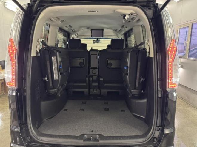 セレナハイウェイスター　Ｖセレクション＋セーフティ　寒冷地仕様　禁煙車　エマージェンシーブレーキ　車線逸脱警報　両側パワースライドドア　純正１５ＡＷ　社外１５ＡＷ＋スタッドレスタイヤ付　純正ナビ　地デジ　Ｂｌｕｅｔｏｏｔｈ　リアフリップダウンモニター 4WD 2000 5Dr