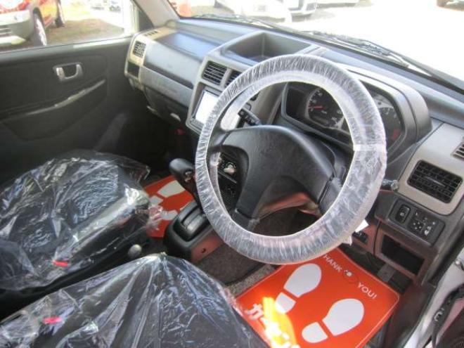 パジェロミニアクティブフィールド エディション 4WD　ターボ　純正アルミ　背面ハードカバー　フォグ　Pガラス ナビ シートヒーター キーレス 三菱ディーラーでTベルト ウオーターポンプ テンショナー交換済 冬タイヤ+アルミ積込み 660