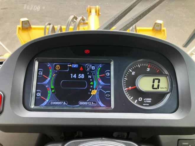 ホイールローダコマツ　未使用　WA100-8　