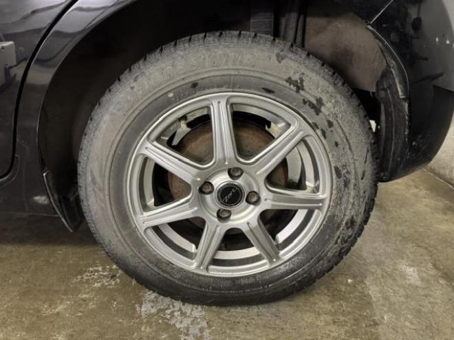 ノートＸ　Ｆｏｕｒ　禁煙車　寒冷地仕様　衝突軽減エマージェンシーブレーキ　レーンモニタリング　エンジンスターター　インテリジェントキー　純正ナビ　地デジ　Ｂｌｕｅｔｏｏｔｈオーディオ　横滑り防止装置　ＥＴＣ　横滑り防止 4WD 1200 5Dr