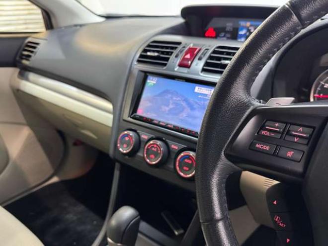 インプレッサスポーツ 2.0 i アイサイト アイボリーセレクション 4WD　ナビ　TV　Bカメラ　Bluetooth　夏冬タイヤ 2000