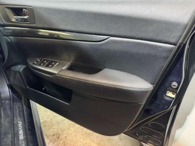 レガシィB4 2.5 i Bスポーツ アイサイト Gパッケージ 4WD　ナビ　TV　Bカメラ　Bluetooth　マッキントッシュ　夏冬タイヤ 2500