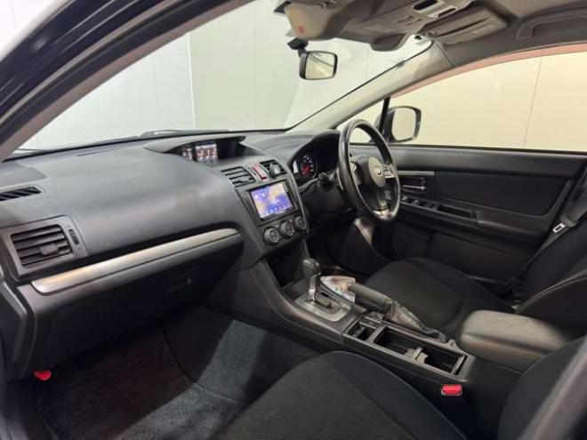 インプレッサXV2.0i-L アイサイト 4WD　ナビ　TV　Bluetooth　夏冬タイヤ 2000