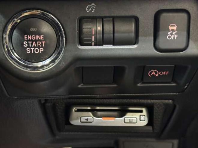 インプレッサXV2.0i-L アイサイト 4WD　ナビ　TV　Bluetooth　夏冬タイヤ 2000