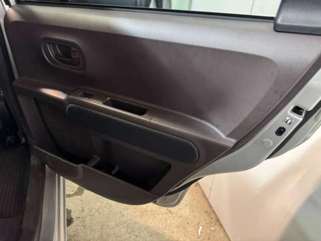 ポルテ1.5 X 4WD　ナビ　TV　Bカメラ　Bluetooth　Pスライド　夏冬タイヤ 1500
