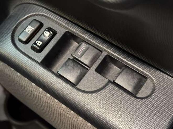 ポルテ1.5 X 4WD　ナビ　TV　Bカメラ　Bluetooth　Pスライド　夏冬タイヤ 1500