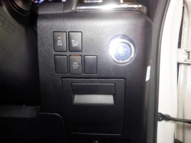 ヴェルファイアハイブリッド 2.5 V E-Four 4WD　本州仕入・ナビ・TV・B/T・フロントカメラ・バックカメラ・両側電動・ハーフレザーシート・LEDヘッドライト・メモリー付き電動シート・スマートキー・プッシュスタート・クルコン・クリアランスソナー・ETC 2500
