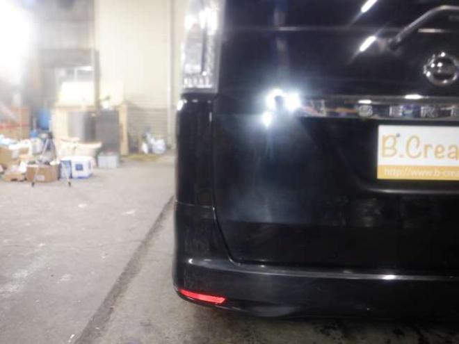 セレナ2.0 ハイウェイスター 4WD　ナビ・TV・Bカメラ・B/T・両側電動・LEDヘッドライト・フリップダウンモニター・後期型・インテリキー・プッシュスタート・クルコン・アイドリングストップ・純正エンスタ・フルフラットシート・ト・寒冷地仕様 2000