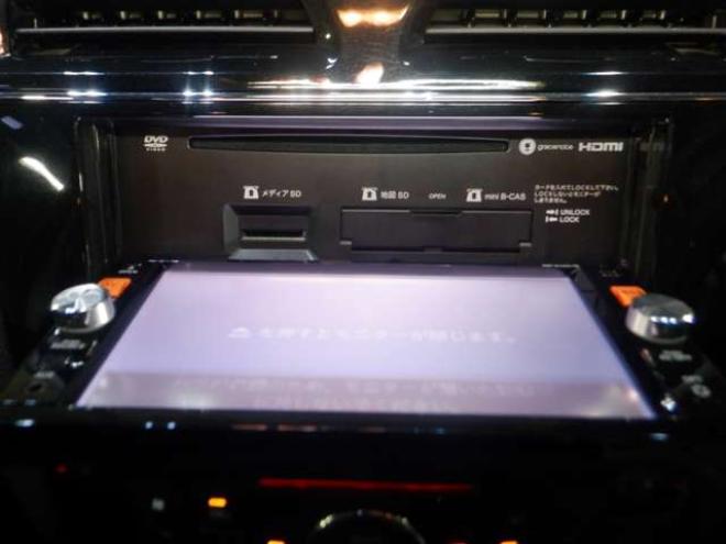 セレナ2.0 ハイウェイスター 4WD　ナビ・TV・Bカメラ・B/T・両側電動・LEDヘッドライト・フリップダウンモニター・後期型・インテリキー・プッシュスタート・クルコン・アイドリングストップ・純正エンスタ・フルフラットシート・ト・寒冷地仕様 2000