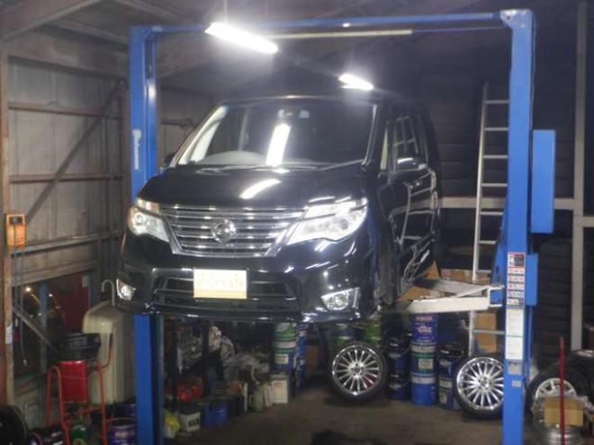 セレナ2.0 ハイウェイスター 4WD　ナビ・TV・Bカメラ・B/T・両側電動・LEDヘッドライト・フリップダウンモニター・後期型・インテリキー・プッシュスタート・クルコン・アイドリングストップ・純正エンスタ・フルフラットシート・ト・寒冷地仕様 2000
