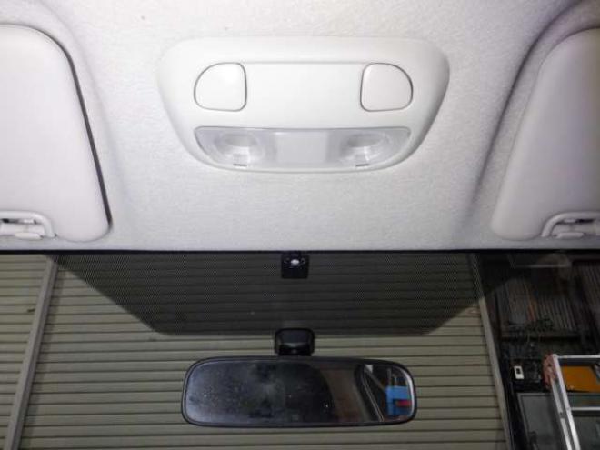 インプレッサスポーツ 1.6 i-L 4WD　ナビ・TV・B/T・Bカメラ・アイドリングストップ・スマートキー・プッシュスタート・HID・ヘッドライトウォッシャー・ETC・フォグランプ・オートエアコン・ドアバイザー・DVD再生 1600