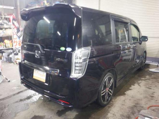 ステップワゴン2.0 スパーダ Z クールスピリット 4WD　本州仕入・後期型・ナビ・TV・Bカメラ・両側電動・スマートキー・クルコン・ETC・ワイパーデアイサー・HID・リアヒーター・フォグランプ・アイドリングストップ・フルフラットシート・パドルシフト 2000