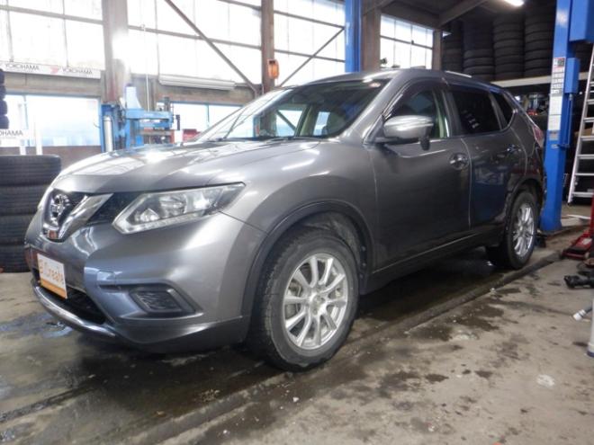 エクストレイル2.0 20S 2列車 4WD　ナビ・TV・B/T・Bカメラ・Aストップ・ライトレベライザー・ECOモード・VDC・カプロンシート・キーレス・社外AW 2000