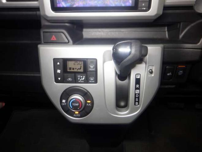 ウェイクX 4WD　本州仕入・ターボ・ナビ・TV・B/T・LEDヘッドライト・パワースライドドア・スマートキー・プッシュスタート・シートヒーター・ETC・オートライト・リア席サンシェード・フォグランプ・アイドリングストップ 660