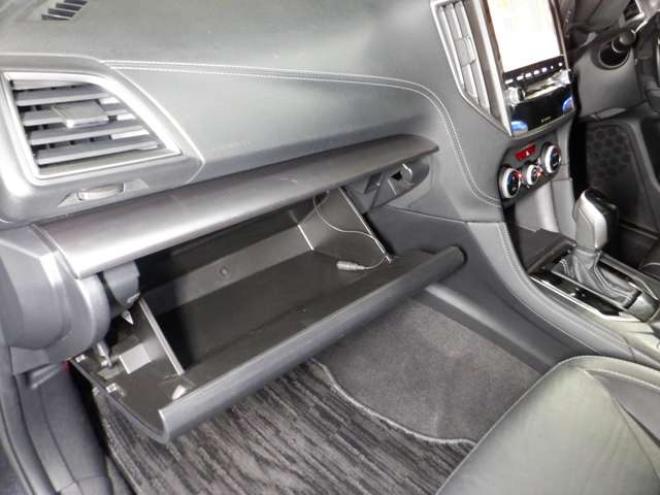 インプレッサスポーツ 2.0 i-L アイサイト 4WD　ブラックレザーセレクション　本州仕入れ　修復歴なし　MOPナビ　B/T　TV　バックカメラ　ETC　クルコン　シートヒーター　レザーシート　衝突軽減　LEDヘッドライト　フォグランプ　ドアバイザー　スマートキー 2000