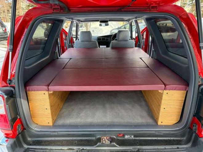 ハイラックスサーフ2.7 SSR-X 4WD　リフトアップ　全塗装済レッド　社外ナビ　ETC　パワステ　パワーウィンドウ　ABS　キーレスエントリー　ルーフレール　サンルーフ 2700