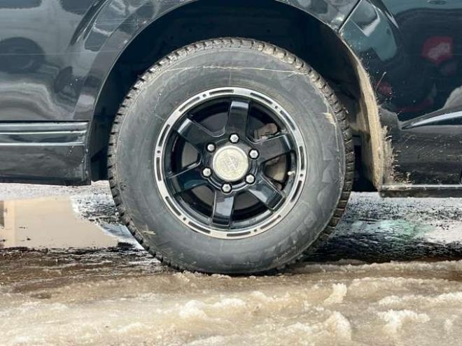 ハイエース2.7 GL ロング ミドルルーフ 4WD　10人乗り　パワステ　パワーウィンドウ　エアコン　社外ナビ　後席モニター　キーレスエントリー　片側スライドドア　盗難防止装置　フロントモデリスタ 2700