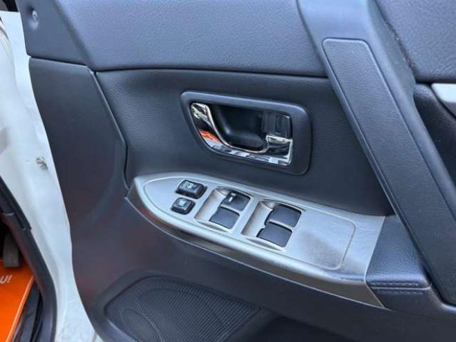 パジェロ3.2 ロング エクシード ディーゼルターボ 4WD　社外ナビバックカメラ地デジ　シートヒーター　クルーズコントロール 3200