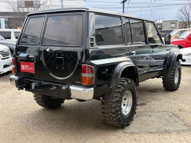サファリ4.2 エクストラ標準ルーフグランロード ディーゼル 4WD　リフトアップ　パワステ　パワーウィンドウ　社外グリル　全塗装済　リアヒーター　デフロック　社外キーレス 4200