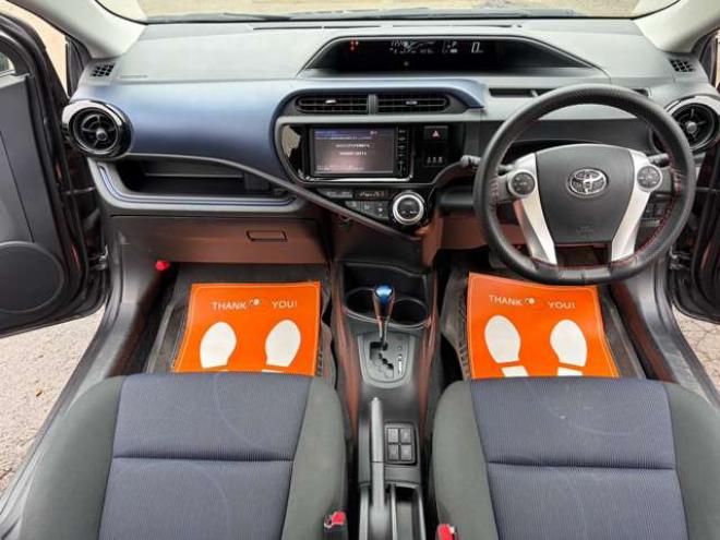 アクア1.5 S　純正ナビBカメラ地デジ純正スターター 2WD 1500