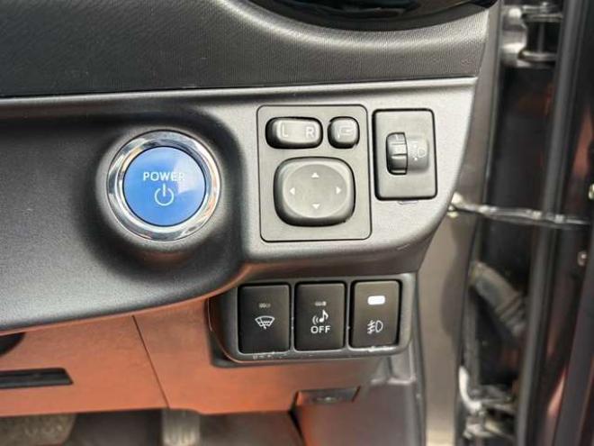 アクア1.5 S　純正ナビBカメラ地デジ純正スターター 2WD 1500