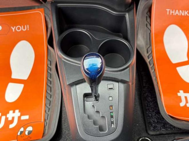アクア1.5 S　純正ナビBカメラ地デジ純正スターター 2WD 1500