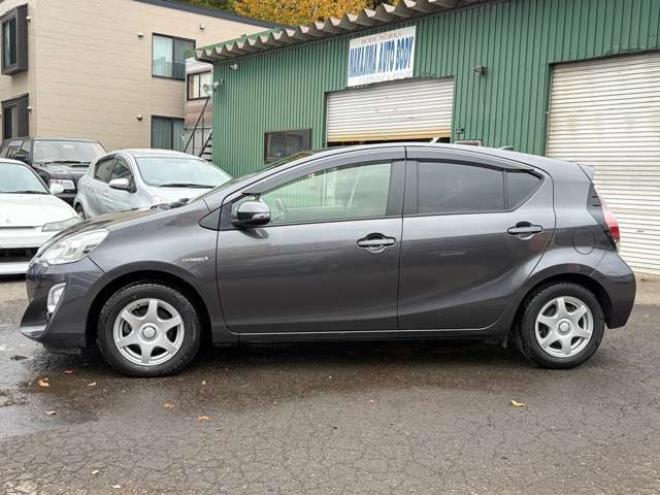 アクア1.5 S　純正ナビBカメラ地デジ純正スターター 2WD 1500
