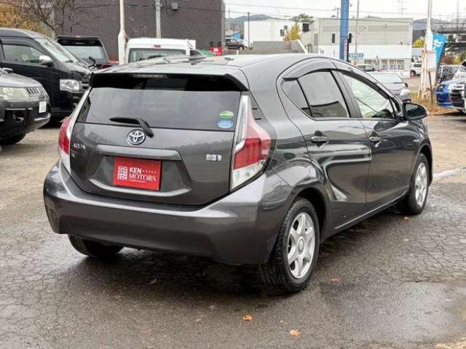 アクア1.5 S　純正ナビBカメラ地デジ純正スターター 2WD 1500