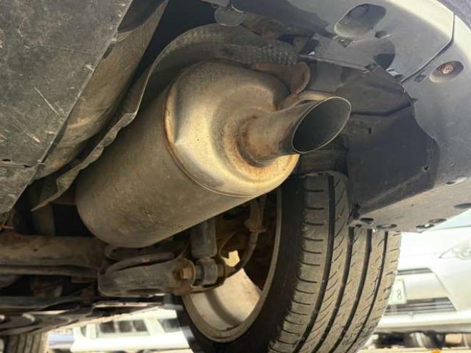 プリウス1.8 S ツーリングセレクション　社外ナビ地デジ社外エンジンスターター　後期 2WD 1800