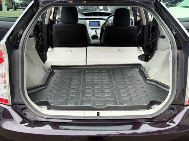 プリウス1.8 S ツーリングセレクション　社外ナビ地デジ社外エンジンスターター　後期 2WD 1800