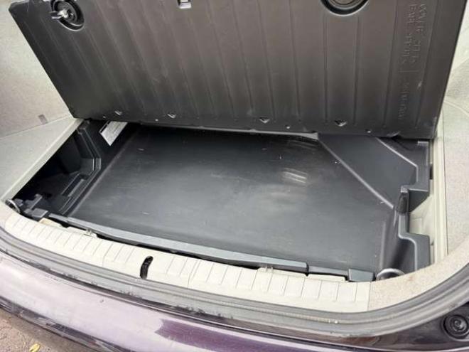プリウス1.8 S ツーリングセレクション　社外ナビ地デジ社外エンジンスターター　後期 2WD 1800