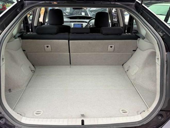 プリウス1.8 S ツーリングセレクション　社外ナビ地デジ社外エンジンスターター　後期 2WD 1800