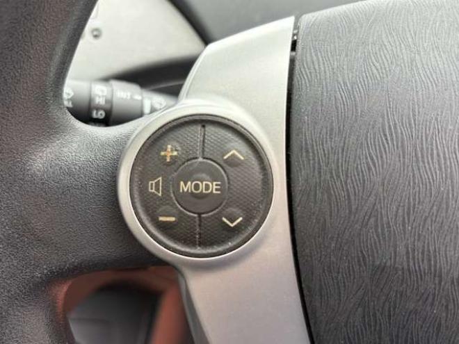 プリウス1.8 S ツーリングセレクション　社外ナビ地デジ社外エンジンスターター　後期 2WD 1800