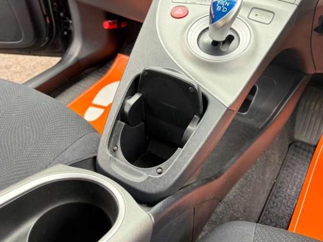 プリウス1.8 S ツーリングセレクション　社外ナビ地デジ社外エンジンスターター　後期 2WD 1800