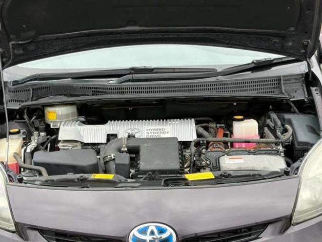 プリウス1.8 S ツーリングセレクション　社外ナビ地デジ社外エンジンスターター　後期 2WD 1800
