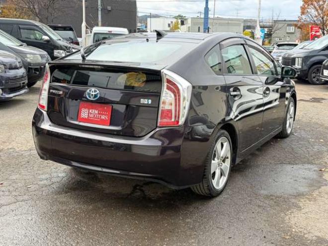 プリウス1.8 S ツーリングセレクション　社外ナビ地デジ社外エンジンスターター　後期 2WD 1800