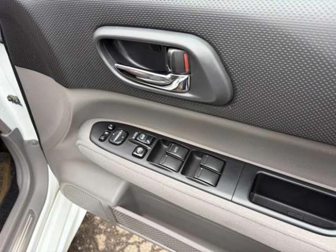 フォレスター2.0 クロススポーツ アルファ 4WD　社外ナビ社外マフラー　ETC　社外エンジンスターター 2000