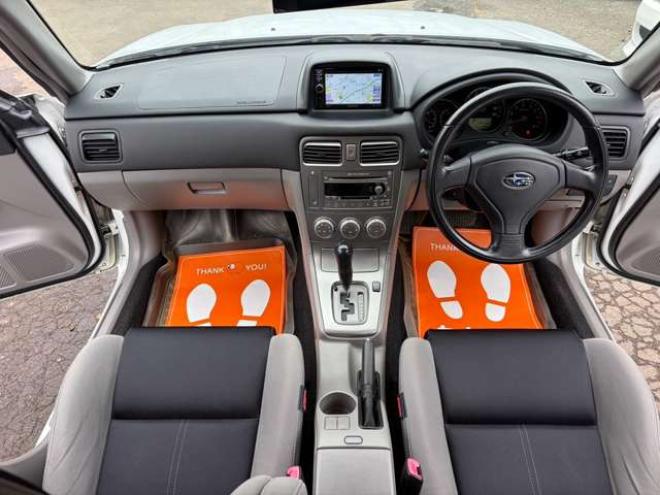 フォレスター2.0 クロススポーツ アルファ 4WD　社外ナビ社外マフラー　ETC　社外エンジンスターター 2000