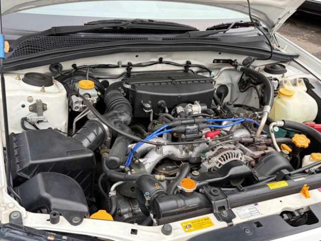 フォレスター2.0 クロススポーツ アルファ 4WD　社外ナビ社外マフラー　ETC　社外エンジンスターター 2000