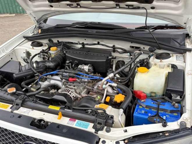 フォレスター2.0 クロススポーツ アルファ 4WD　社外ナビ社外マフラー　ETC　社外エンジンスターター 2000