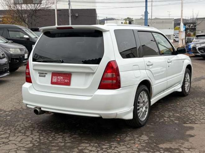 フォレスター2.0 クロススポーツ アルファ 4WD　社外ナビ社外マフラー　ETC　社外エンジンスターター 2000