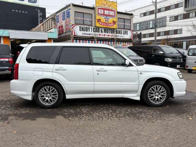 フォレスター2.0 クロススポーツ アルファ 4WD　社外ナビ社外マフラー　ETC　社外エンジンスターター 2000