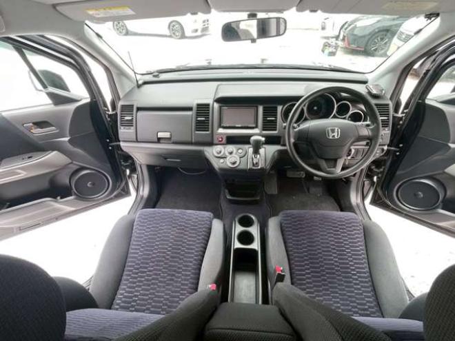 クロスロード2.0 20X HIDエディション 4WD　パワステ　パワーウィンドウ　アルミホイール　エアコン　ABS　バックカメラ　キーレスエントリー　3列シート　盗難防止装置　横滑り防止装置　ディスチャージドランプ　全塗装済 2000